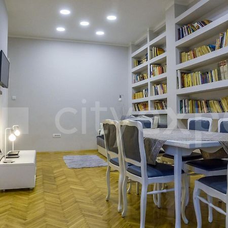 Downtown Apartment In Walk Zone With 3 Bedrooms And Garage Нови Сад Екстериор снимка